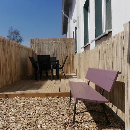 Apartment Ferienwohnung Mit Terrasse - 10 Minuten Von Templin *
